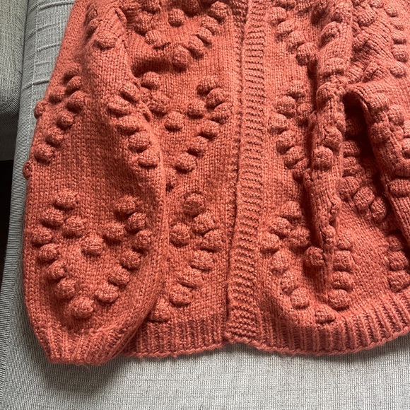 NWT - A rust color chunky open cardi that has dots the shape of hearts. - Picture 6 of 7
